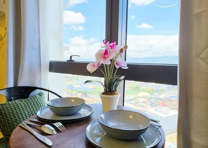 The View At 34th - Sunset Skyline Near Sm J Mall & Fiber Wifi Apartment Mandaue City