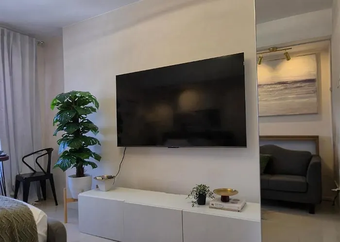 Apartment The View At 34th - Sunset Skyline Near Sm J Mall & Fiber Wifi Mandaue City